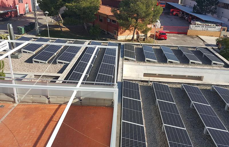 Paterna reduce en 90t las emisiones de CO2 tras la puesta en marcha de plantas fotovoltaicas en cinco centros educativos