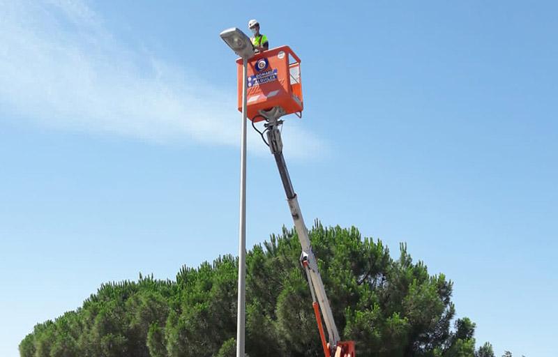 Comienza la instalación de alumbrado LED en todas las áreas empresariales de Paterna