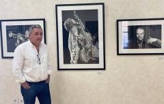 El artista paternero José María Martínez cautiva con su obra de tinta china con plumilla “Jazz en blanco y negro” 