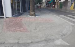 El Ayuntamiento mejora la accesibilidad de la plaza Puerta del Sol de la Canyada