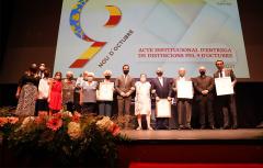 Paterna inicia los actos del 9 d’Octubre con la entrega de las Insignias de Oro de la Villa