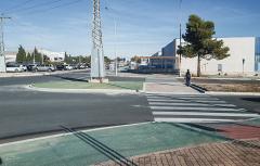  El Ayuntamiento de Paterna acondiciona 500 m2 de aceras en el polígono Fuente del Jarro para mejorar la movilidad peatonal 