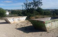 La campaña del Ayuntamiento para frenar los vertidos ilegales en Paterna continúa con la limpieza hoy de una parcela de 50.000m2 requerida a su propietario
