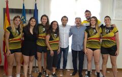 L'Alcalde Sagredo rep a l'equip de voleibol Paterna Liceu Femení per a celebrar el seu títol de campiones autonòmiques