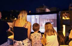 Paterna reprén el cinema d'estiu en la Cova Gran