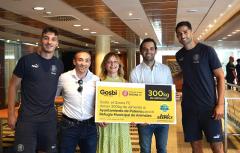 El Refugio de Animales de Paterna recibe una donación de 300kg de alimento por parte del Girona FC