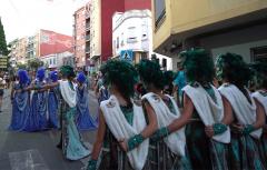 Los niños y niñas de Paterna toman la ciudad con el desfile y el parlamento infantil de Moros y Cristianos