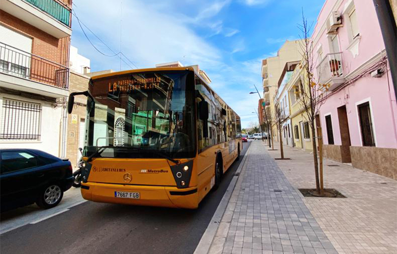 El Ayuntamiento de Paterna reduce en un 50% el precio de los billetes y abonos de sus autobuses municipales