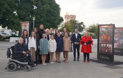 El Ayuntamiento vuelve a rendir homenaje a las Fallas de Paterna con una exposición fotográfica en la explanada del cohetódromo