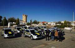 El Ayuntamiento de Paterna renueva y amplía con 12 nuevos coches híbridos el parque móvil de la Policía Local que alcanza los 54 vehículos policiales
