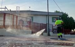 aterna ultima els preparatius de la Tornada al Col·le amb un dispositiu especial de neteja i seguretat
