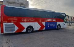 Paterna aposta pel foment de l'ocupació entre la ciutadania amb la visita de l'autobús LABORA