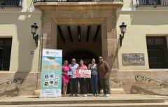El Ayuntamiento de Paterna entrega el premio del viaje a Eurodisney por la última campaña de Comercio en la ciudad