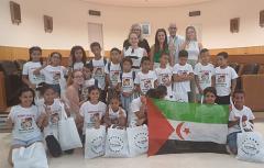 Un total de 16 niños/as saharauis disfrutan del verano en Paterna con la iniciativa ‘Vacaciones en paz’