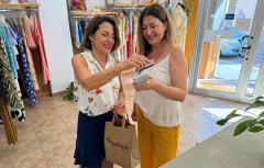 Cerca de un centenar de establecimientos de la ciudad participan en la campaña municipal del Bono Comercio de Paterna