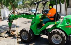 Paterna moderniza y aumenta la flota de vehículos que se emplean en el mantenimiento de las zonas verdes de la ciudad