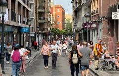 El Ayuntamiento se reúne con los comercios de la calle Mayor para seguir mejorando la peatonalización
