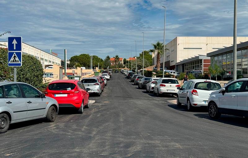 El Ayuntamiento destina cerca de 500.000 euros en el asfaltado y reparación de la señalización en el Parc Tecnològic de Paterna para consolidar este enclave estratégico