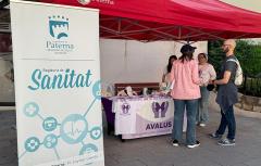 Paterna dona visibilitat a la malaltia del lupus amb una carpa informativa, una declaració institucional i la il·luminació habitada de l'Ajuntament