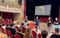 La Escoleta del Foc y el Parlamento Infantil de Moros y Cristianos garantizan el futuro de las tradiciones de Paterna de “generación en generación”