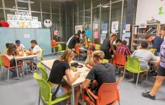 La Casa de la Juventud de Paterna celebra Joves a la nit con juegos, talleres y la actuación de un DJ